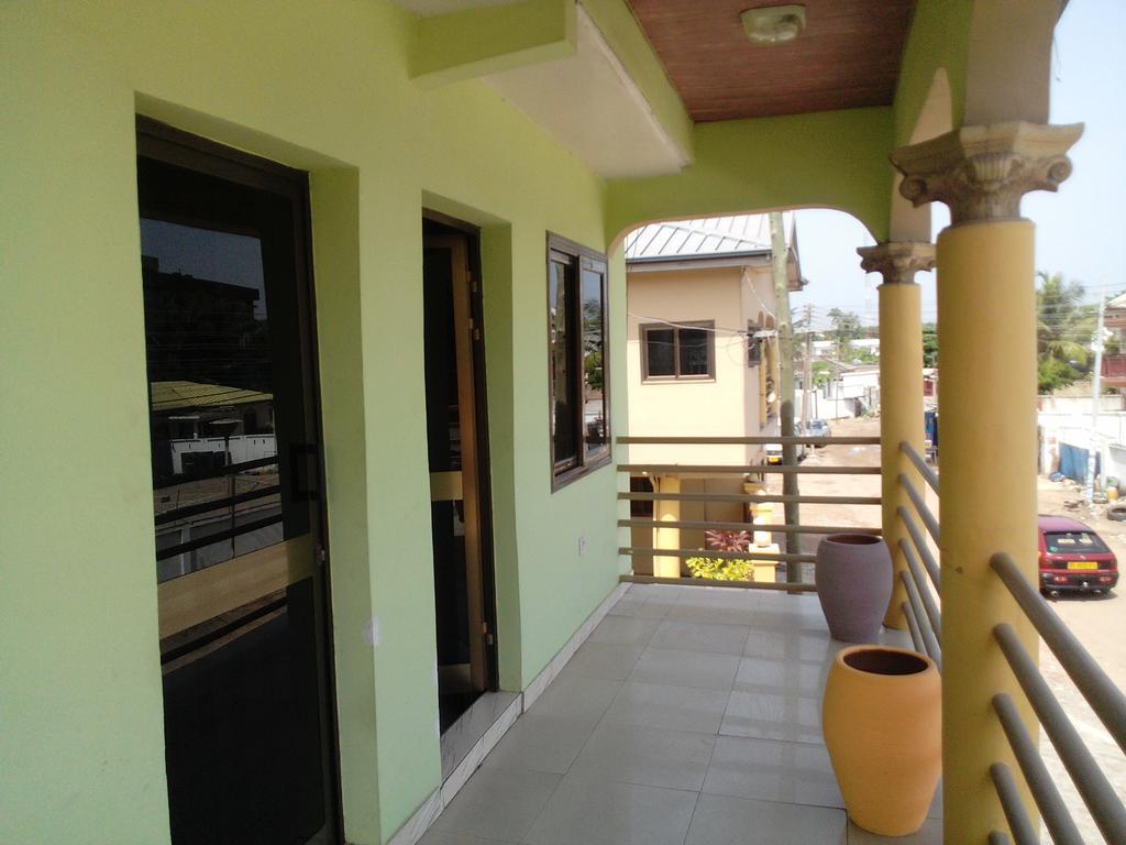 Feehi'S Place Acra Exterior foto