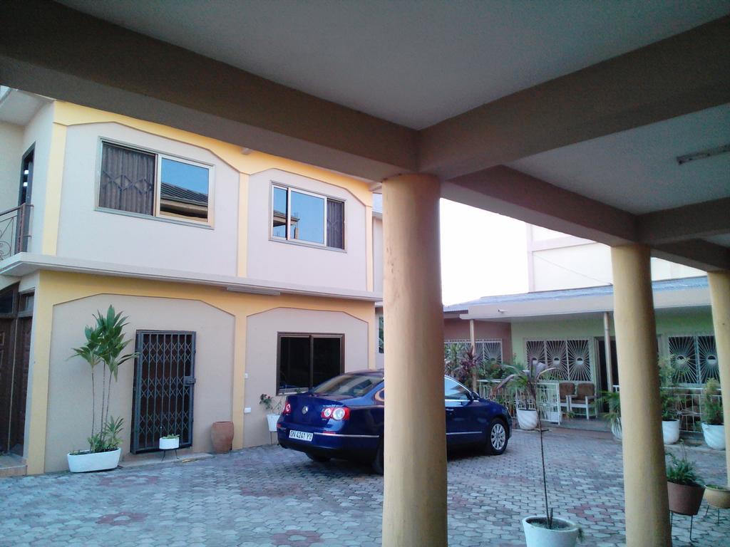 Feehi'S Place Acra Exterior foto