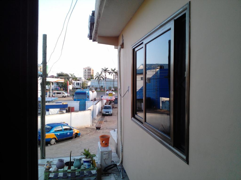 Feehi'S Place Acra Exterior foto